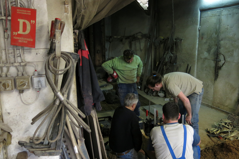 Illustration for article titled Casting Molten Metal On Wood With a Hungarian Design Master